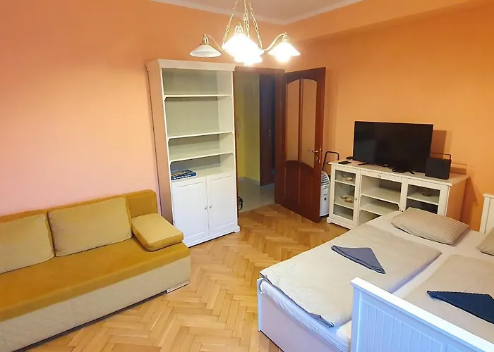 Center Cozy Spot *